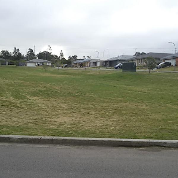 Off leash dog area at Gillieston Heights