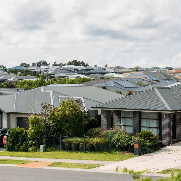 Detatched housing in Gillieston Heights