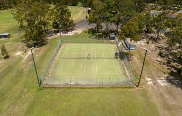 Tenambit tennis courts