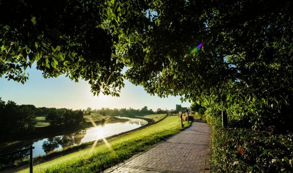 Hunter River and the Levee walkway at sunrise