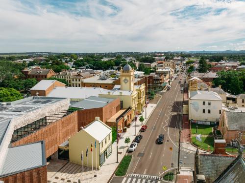 Aerial photo of Maitland Town Hall and High Street