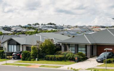 Detatched housing in Gillieston Heights